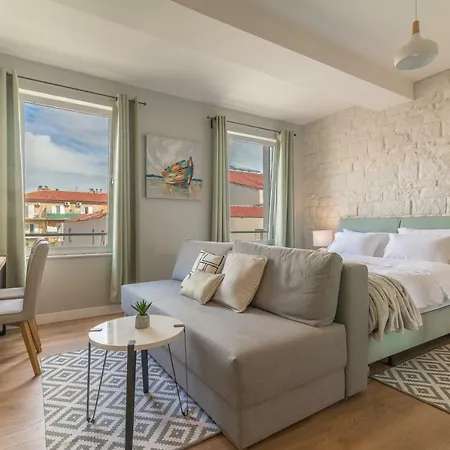 Luxurious Elegance Apartment