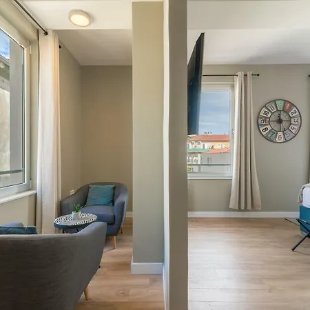 Apartment Luxurious Elegance *