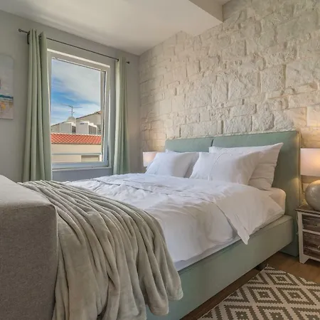 Apartment Luxurious Elegance *